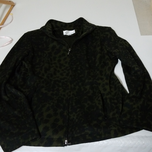 Linea Jackets & Blazers - Last chance Linear by Louis Dell' Olio light weight jacket